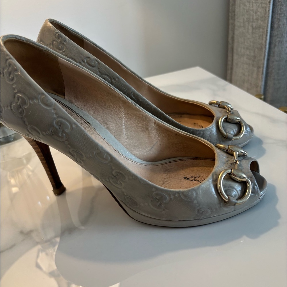 Gucci Gray Stiletto Heels with Pointed Toe